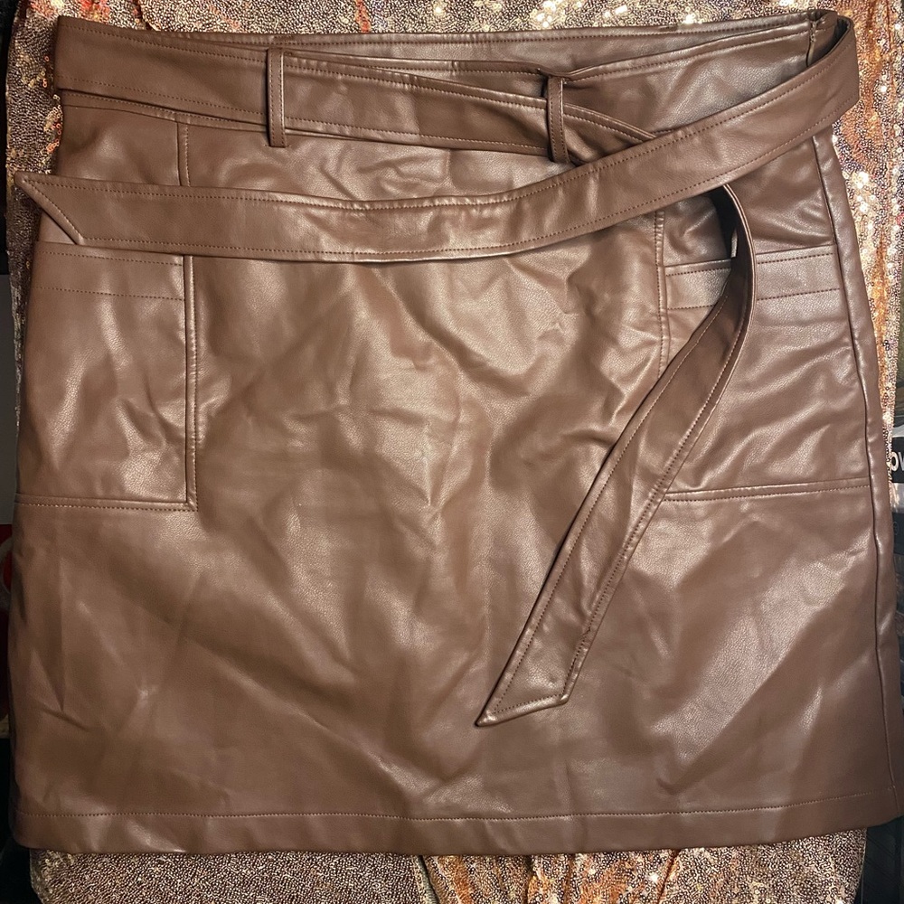 Bagatelle Collection Brown Faux Leather Mini Skirt with Belt